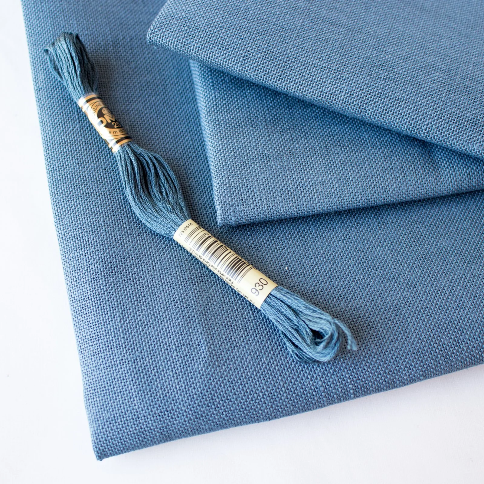Blue Spruce Cashel Linen Fabric - 28 count - Image 3
