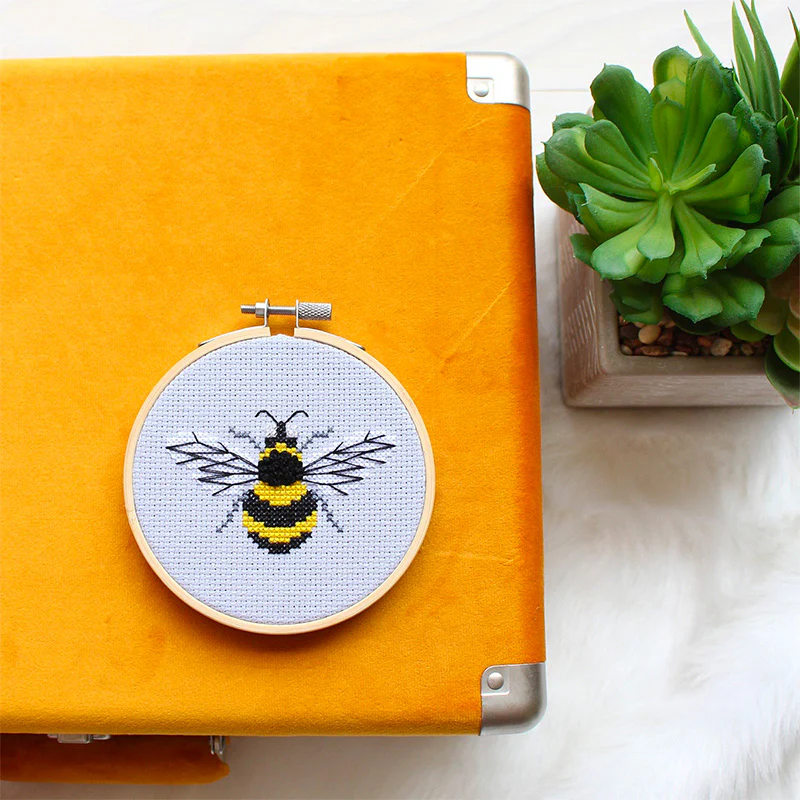 Bumblebee Mini Cross Stitch Kit - Image 4