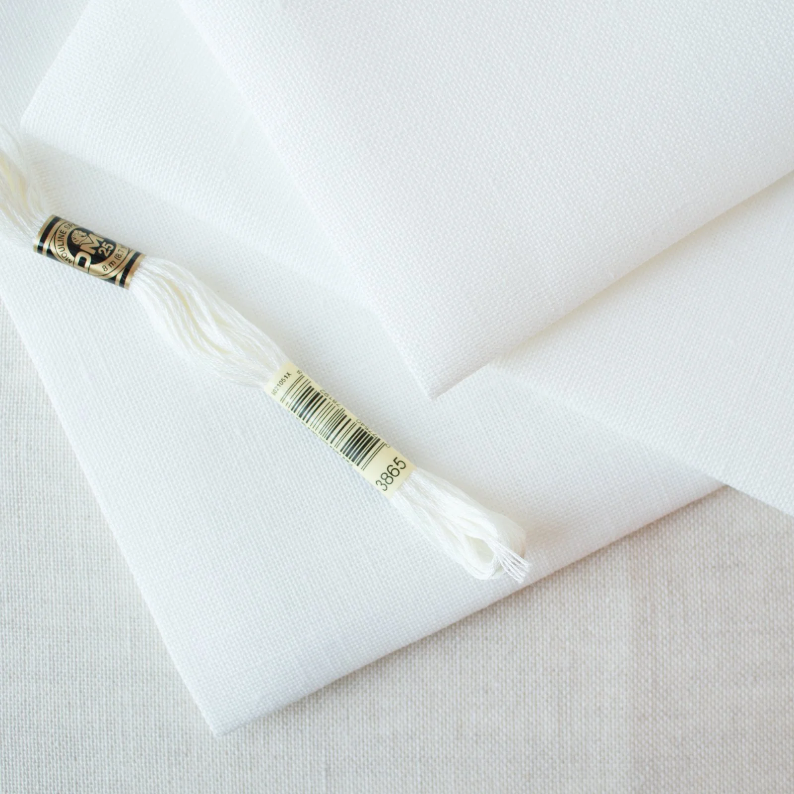 Cashel Antique White Linen Fabric - 28 count - Image 3