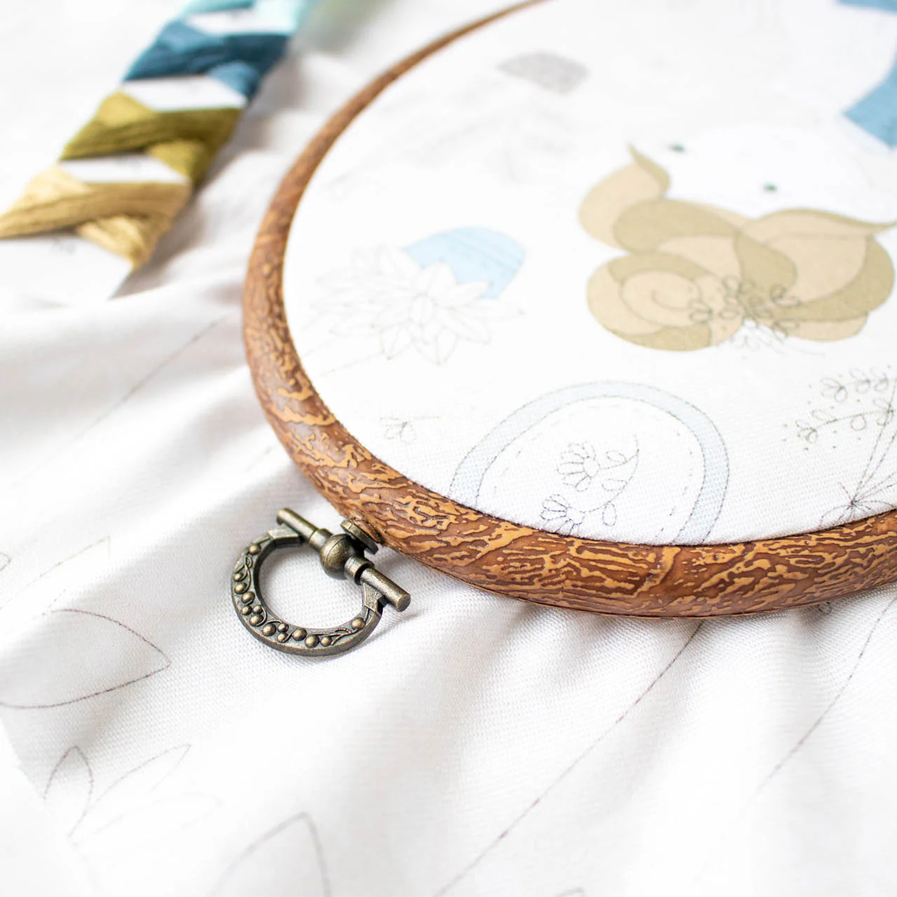 Faux Wood Flexible Embroidery Hoop - Oval - Image 6