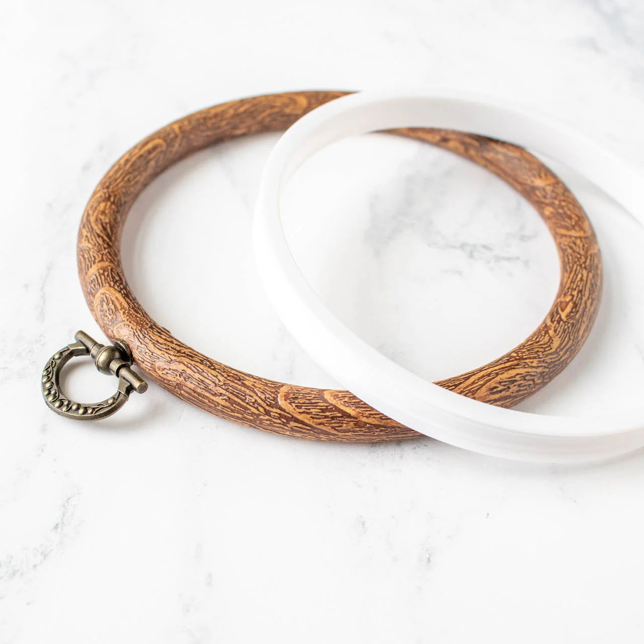 Faux Wood Flexible Embroidery Hoop - Round - Image 4