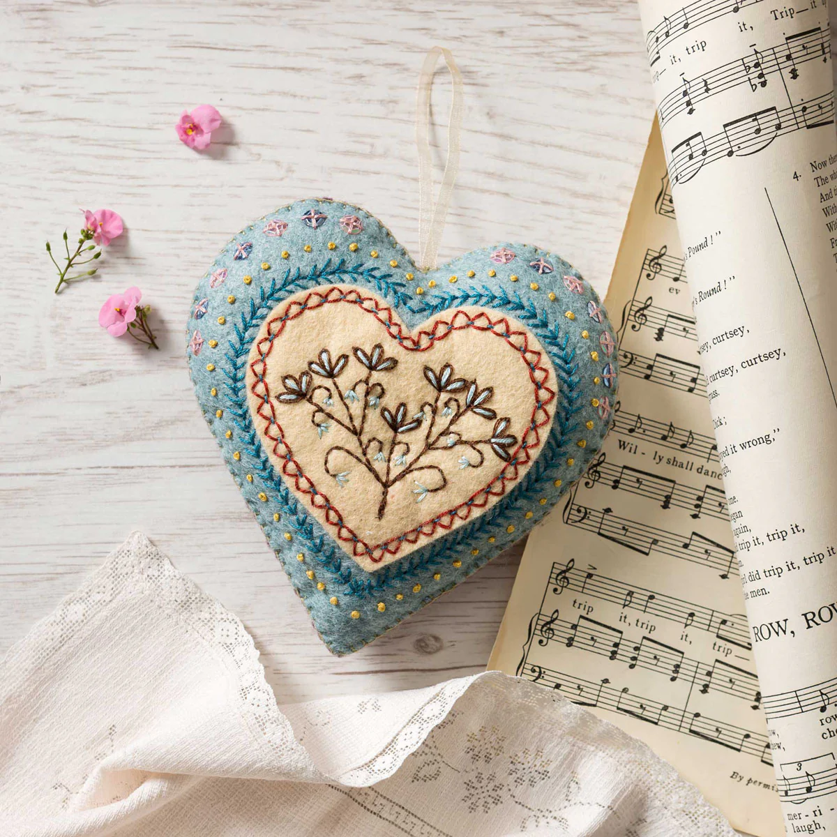 Felt Craft Kit - Hand Embroidered Heart - Image 4