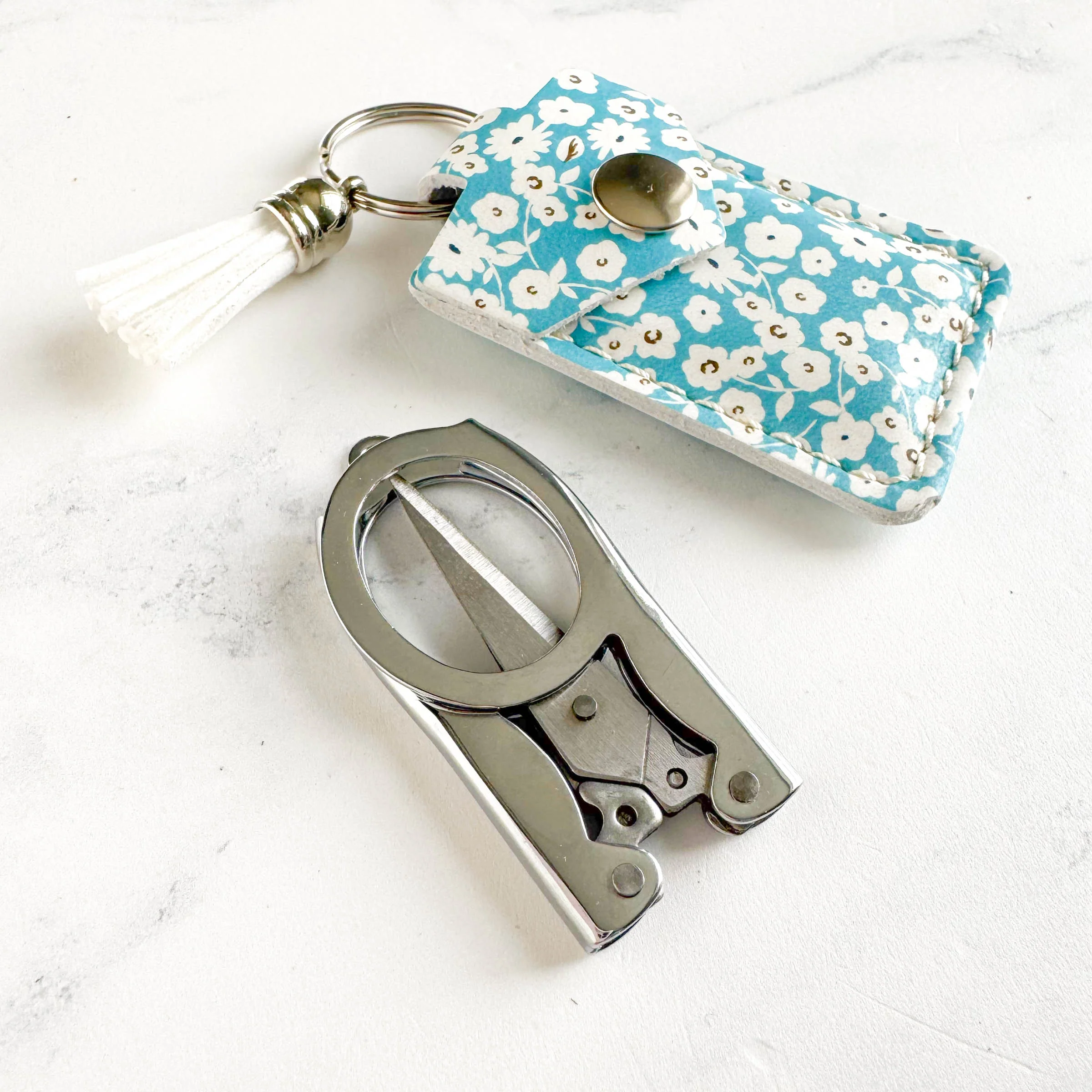 Folding Scissors with Leather Pouch - Spring Gardens - Image 2