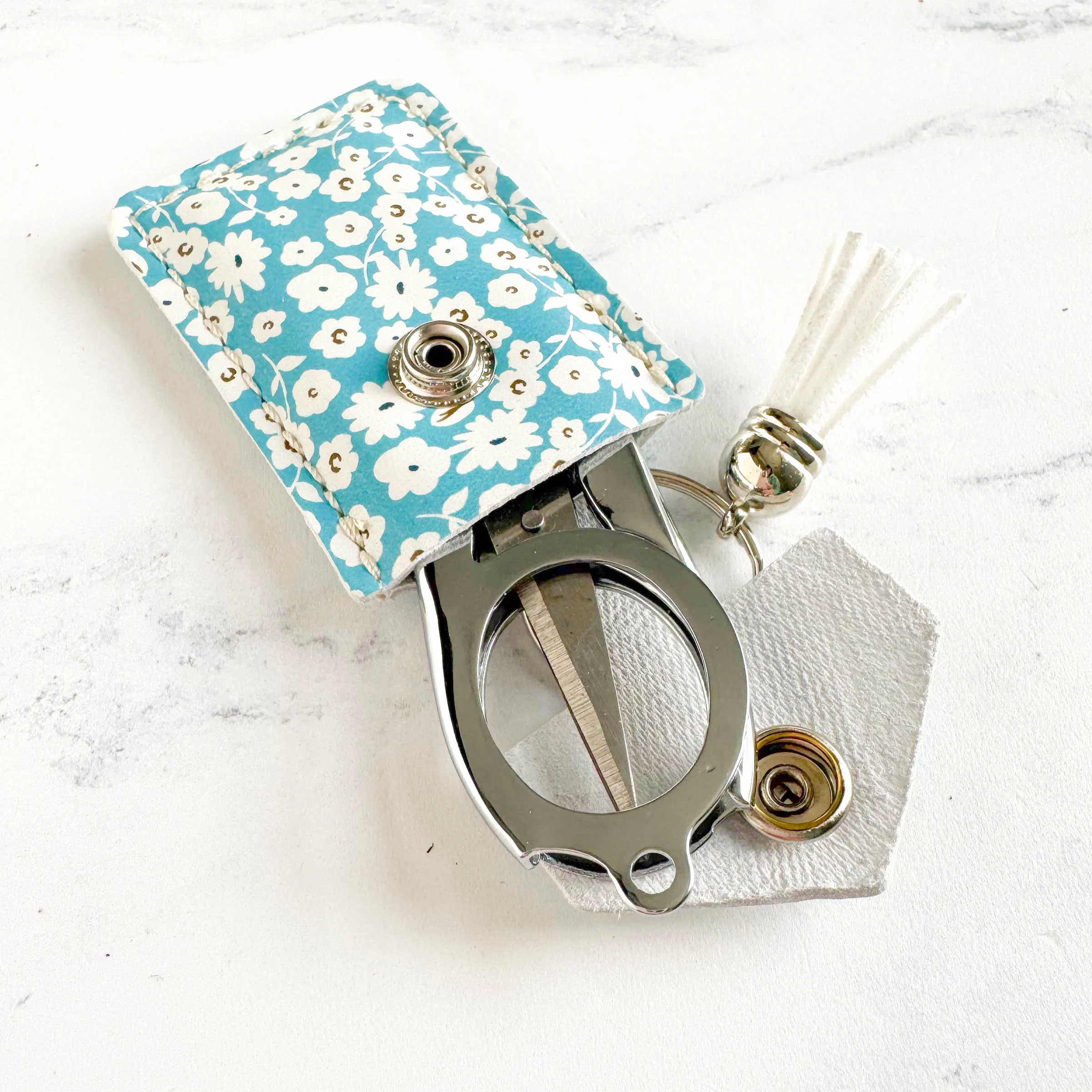 Folding Scissors with Leather Pouch - Spring Gardens - Image 3
