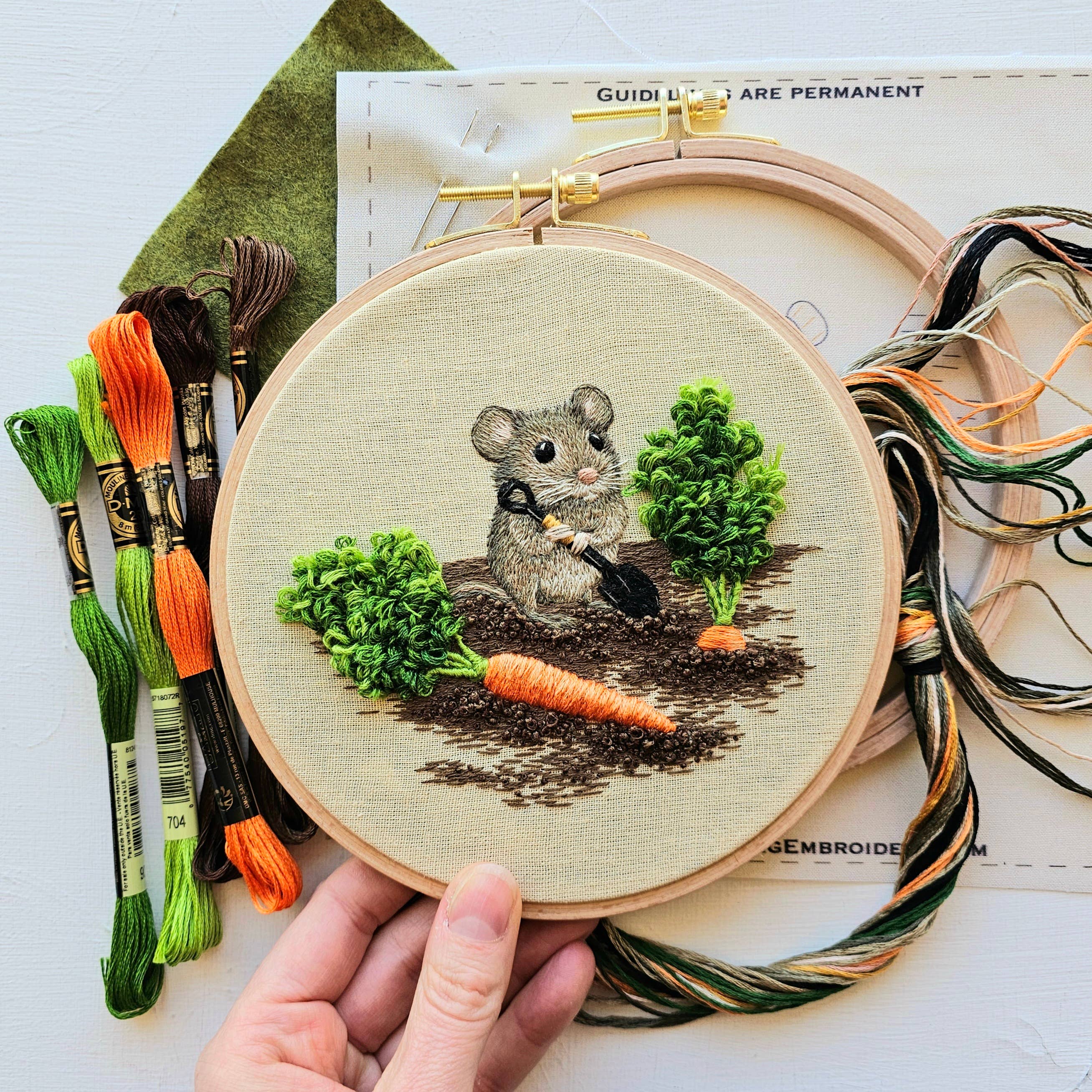 Garden Mouse Hand Embroidery Kit - Image 3