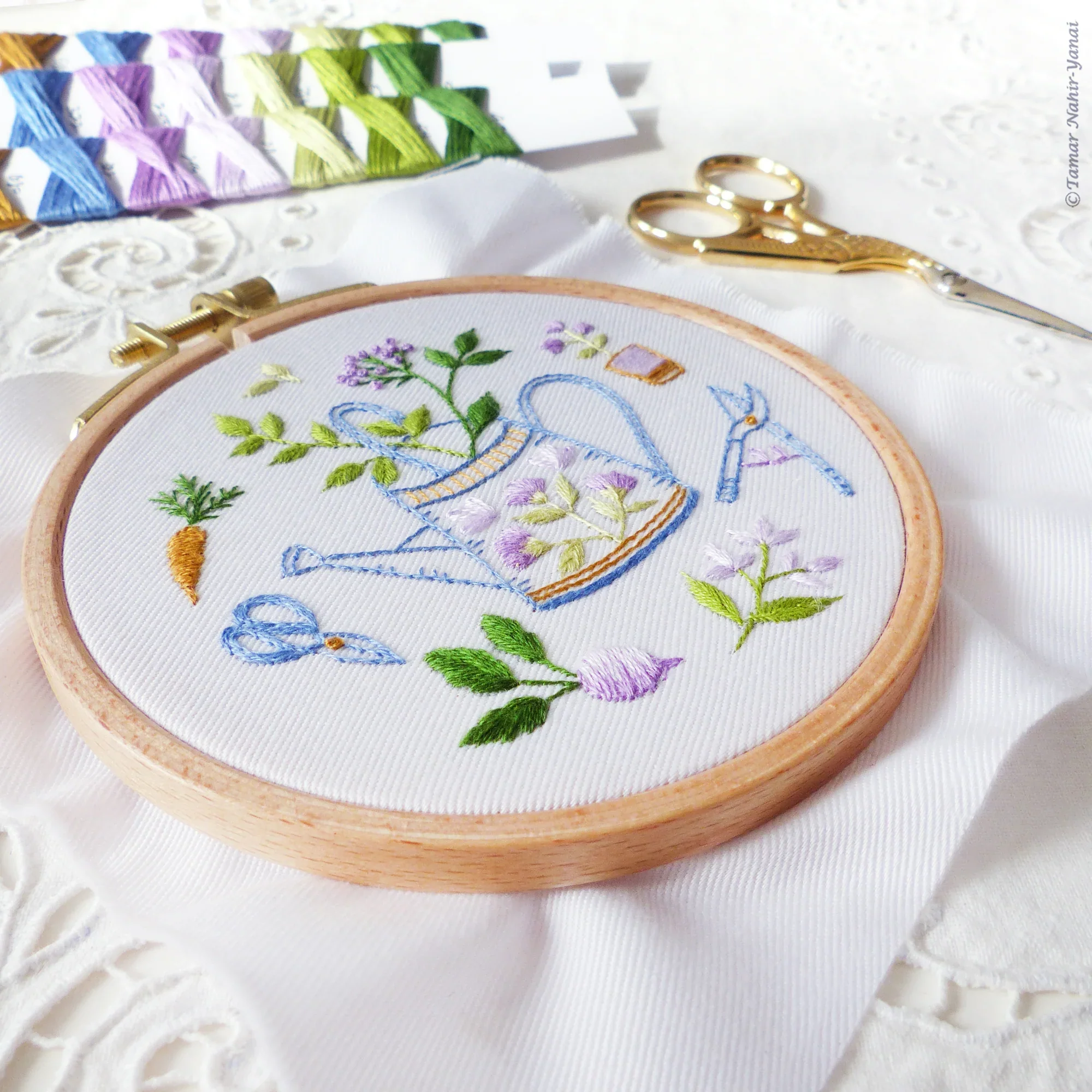 Garden Tools Mini Hand Embroidery Kit - Image 3