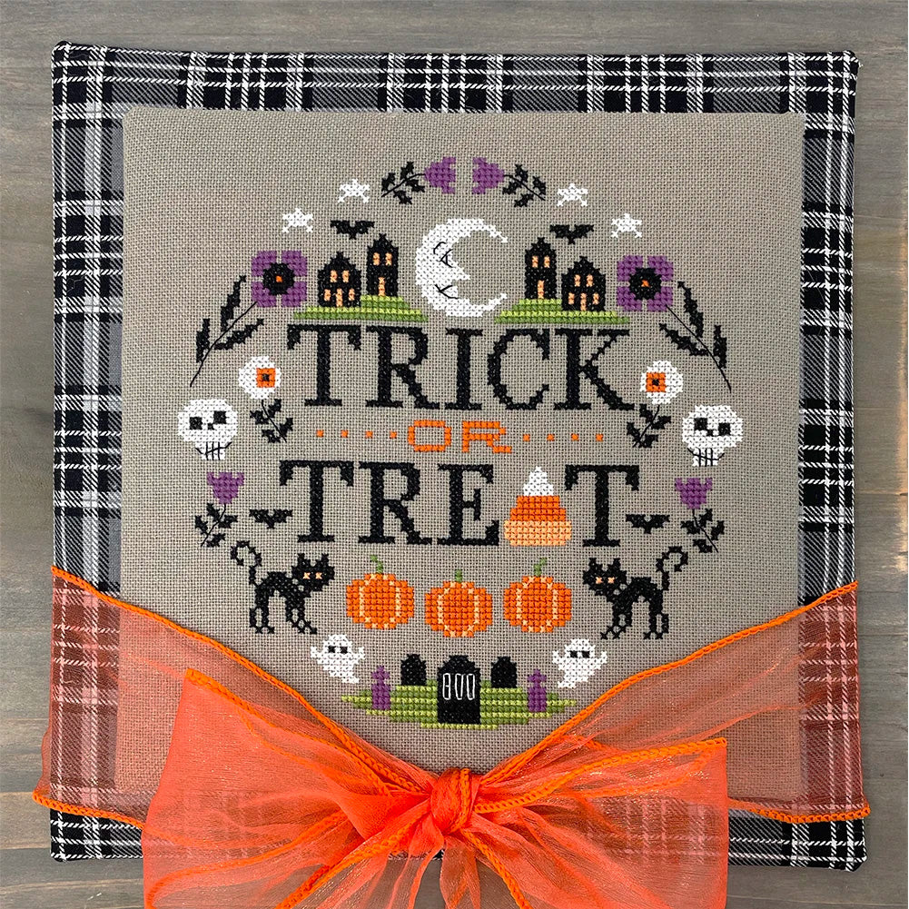 Halloween Wreath Cross Stitch Pattern
