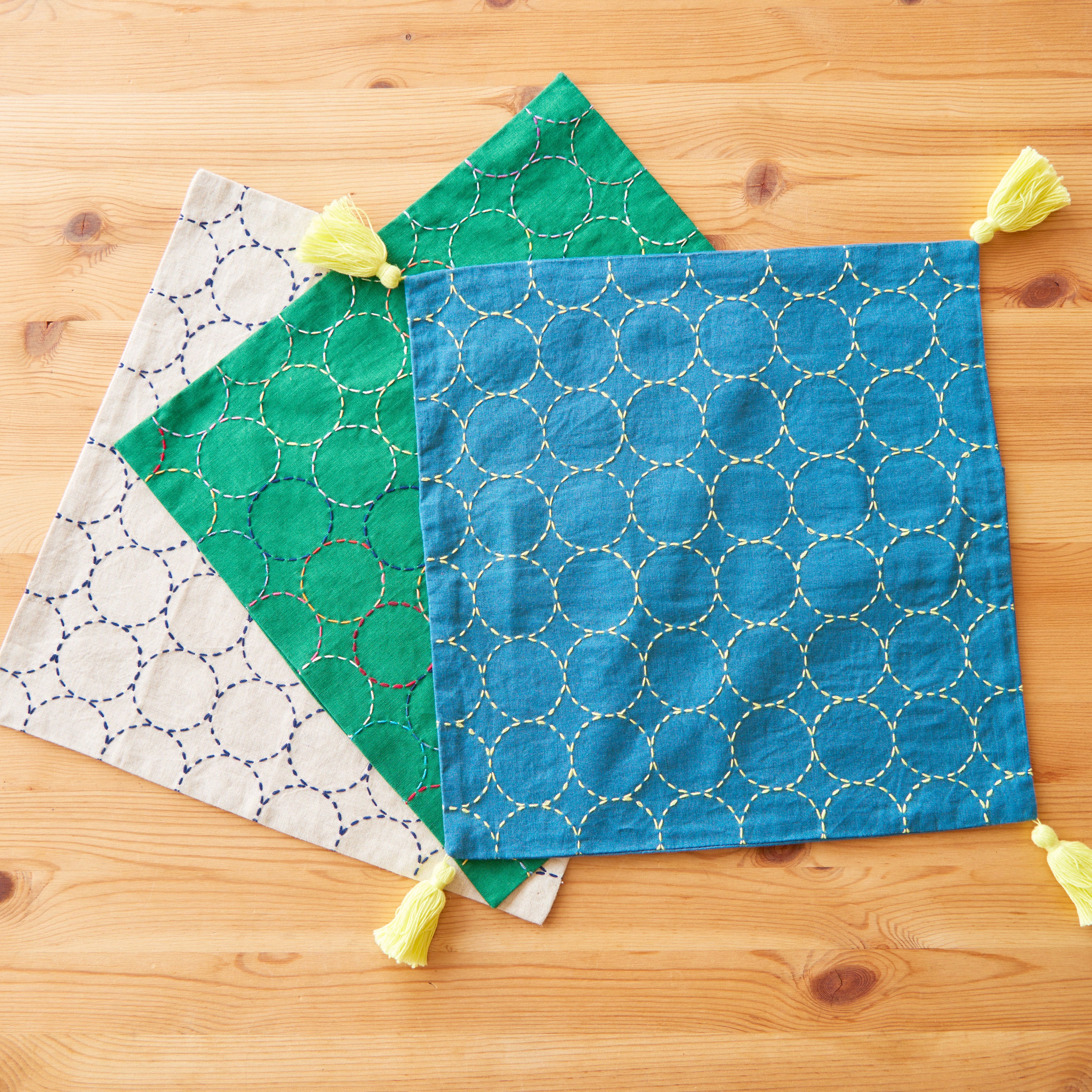 Hidamari Preprinted Sashiko Cloth - Maru-tsunagi (Circles) - Image 3