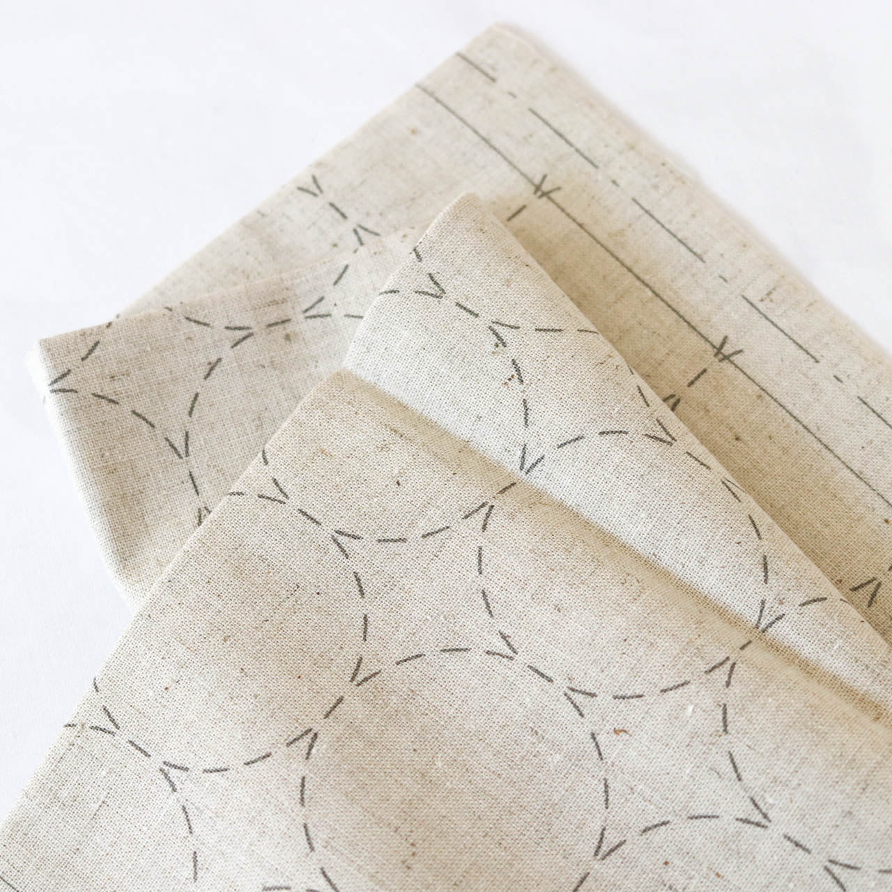 Hidamari Preprinted Sashiko Cloth - Maru-tsunagi (Circles) - Image 4