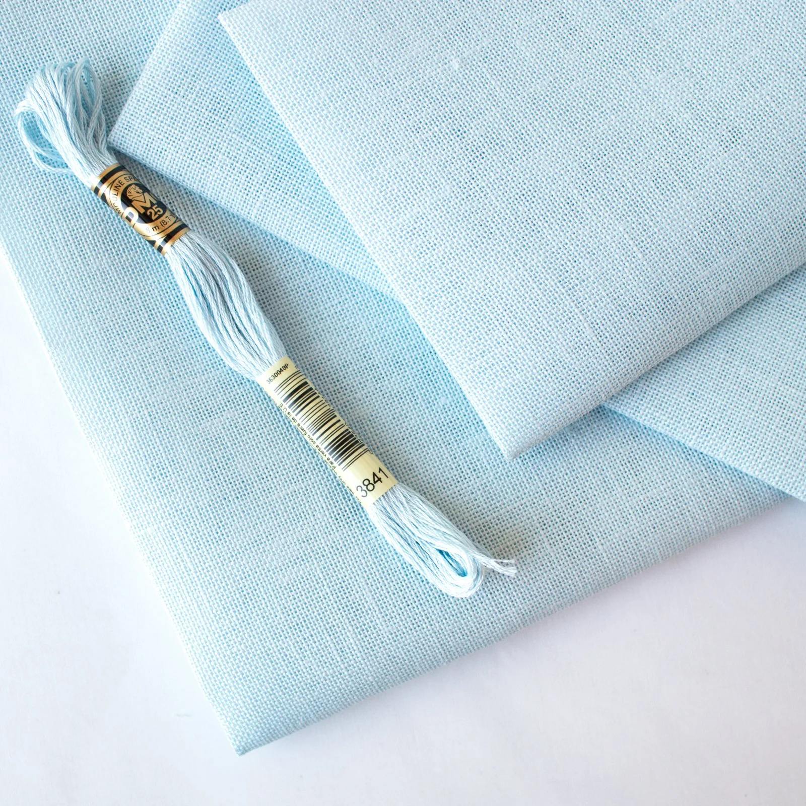 Ice Blue Cashel Linen Fabric - 28 count - Image 3