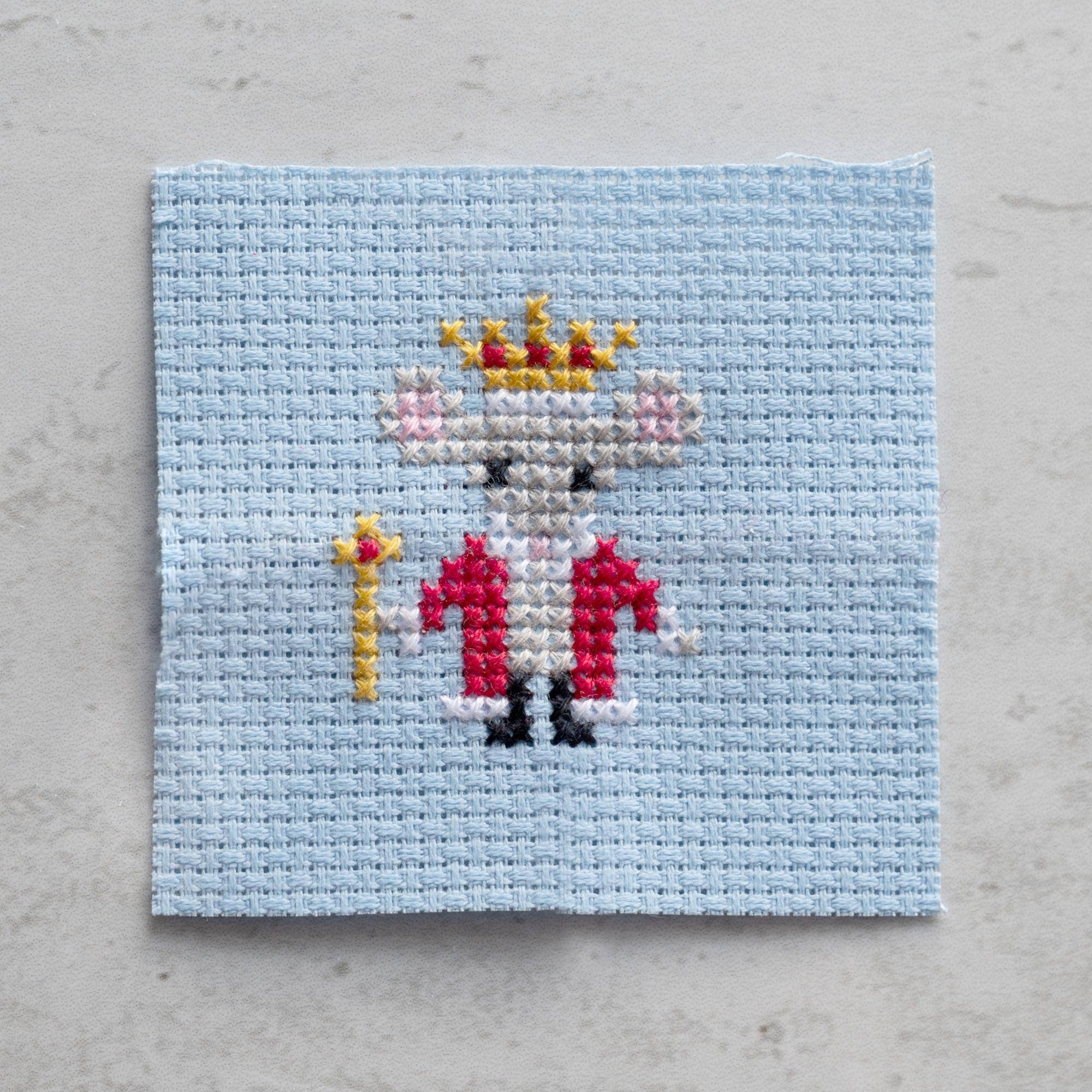 Kawaii Mouse King Mini Cross Stitch Kit - Image 6