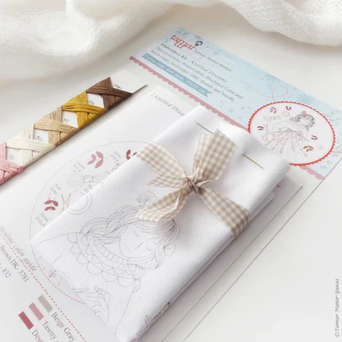 Knitted Dreams Hand Embroidery Kit - Image 5