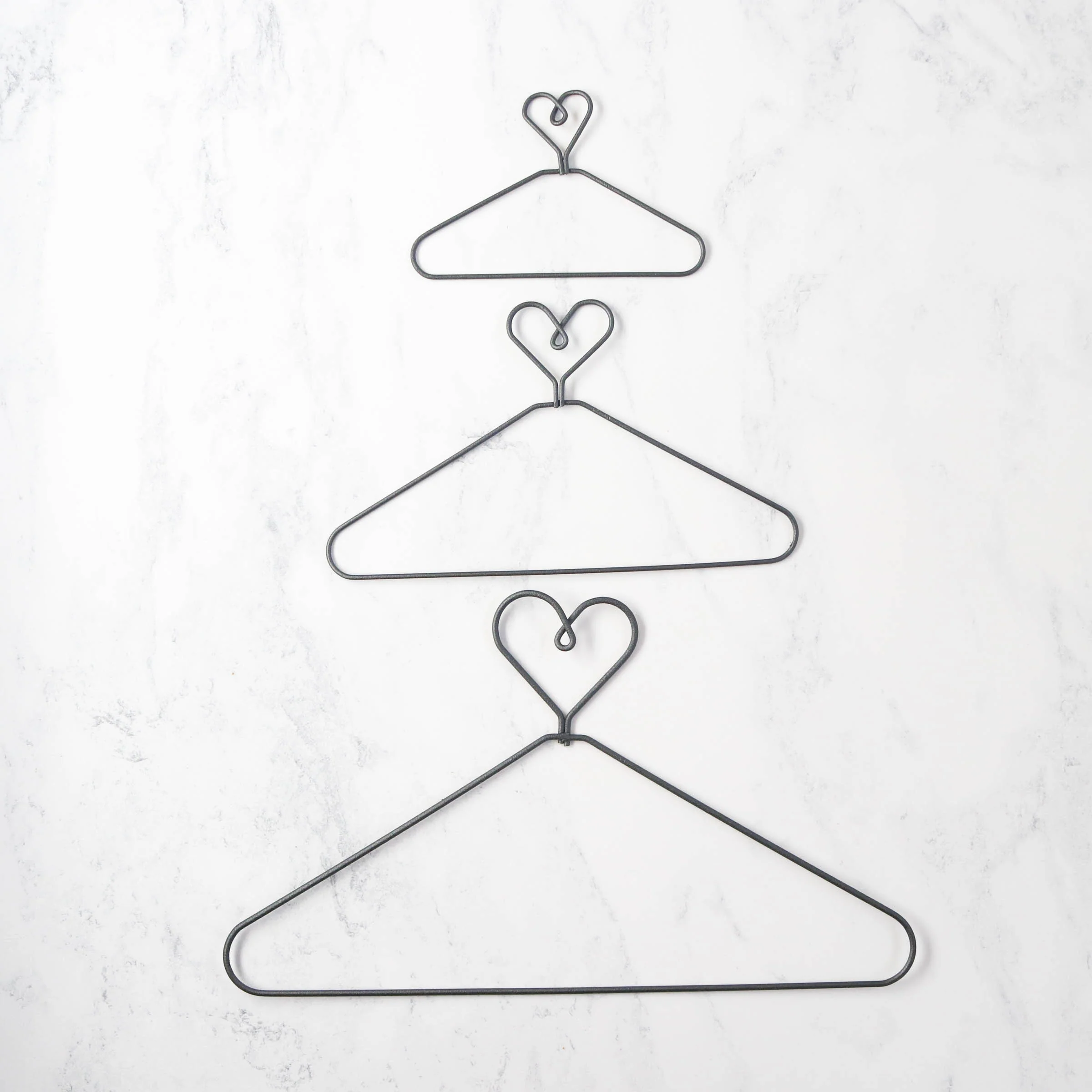 Metal Needlework Hanger with Heart Top