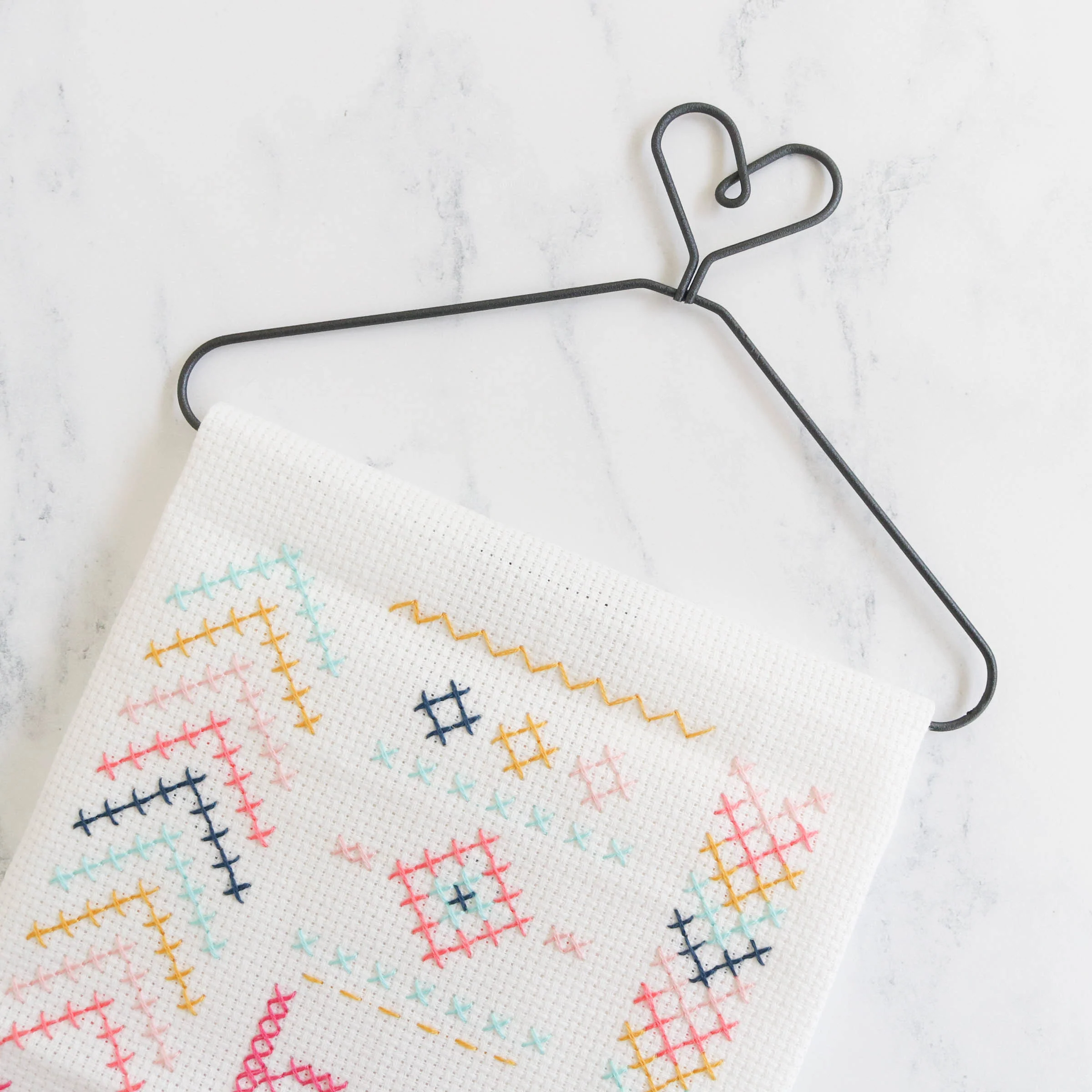Metal Needlework Hanger with Heart Top - Image 4