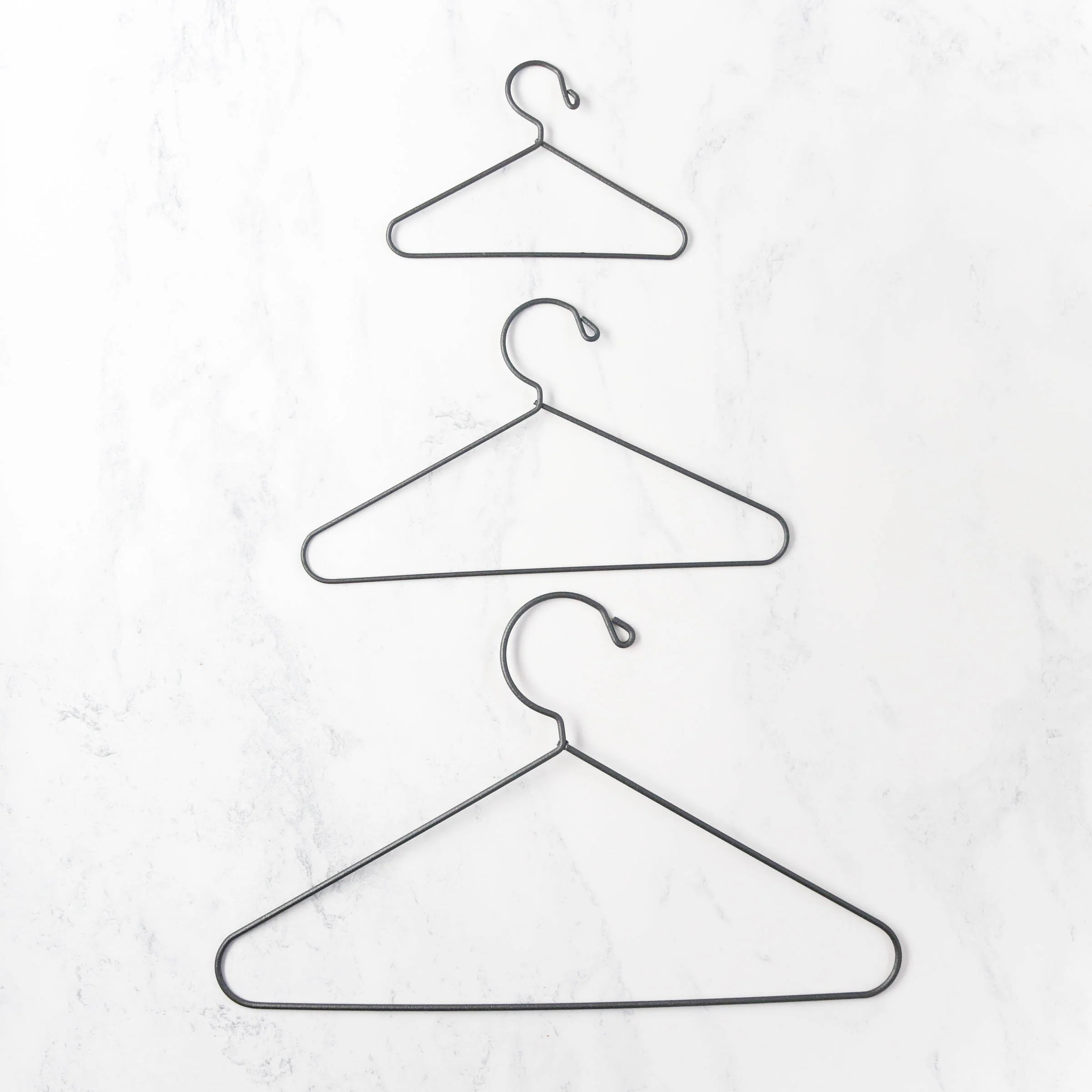 Metal Needlework Hanger with Hook Top