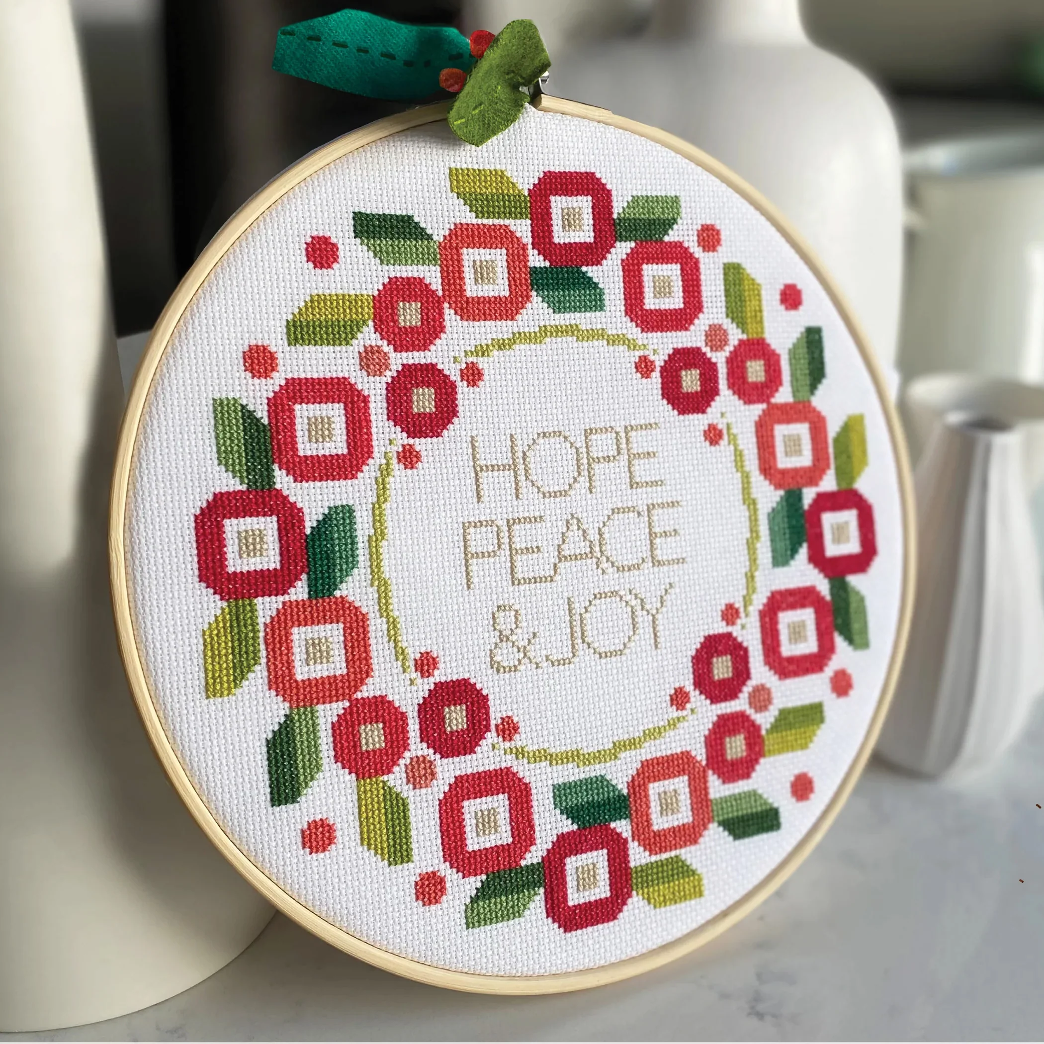 Peaceful Posy Wreath Cross Stitch Pattern
