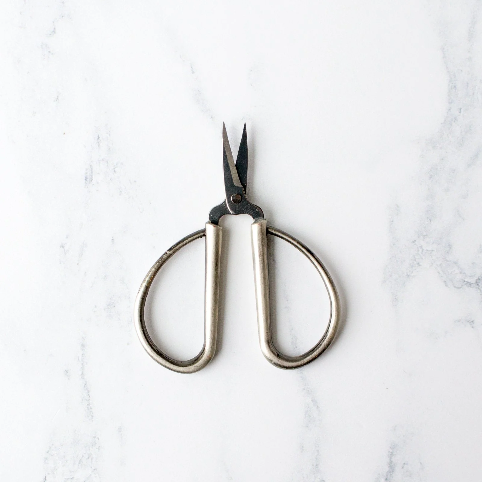 Petite Embroidery Scissors in Copper, Gold, and Silver - Image 2