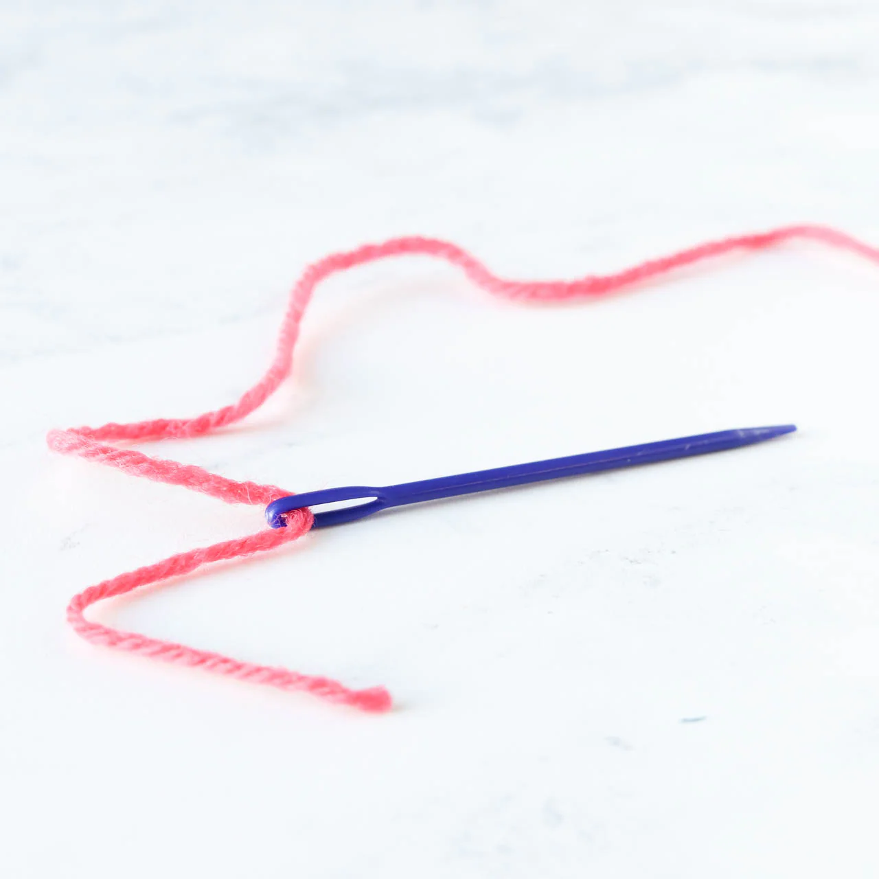 Plastic Tapestry Needle - Image 4