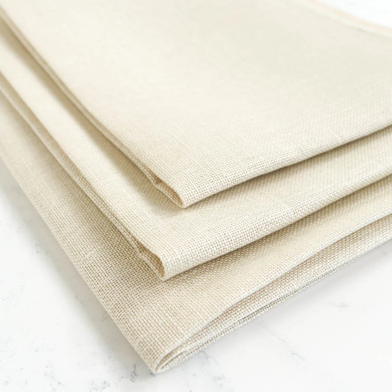 Platinum Cashel Linen Fabric - 28 count - Image 2