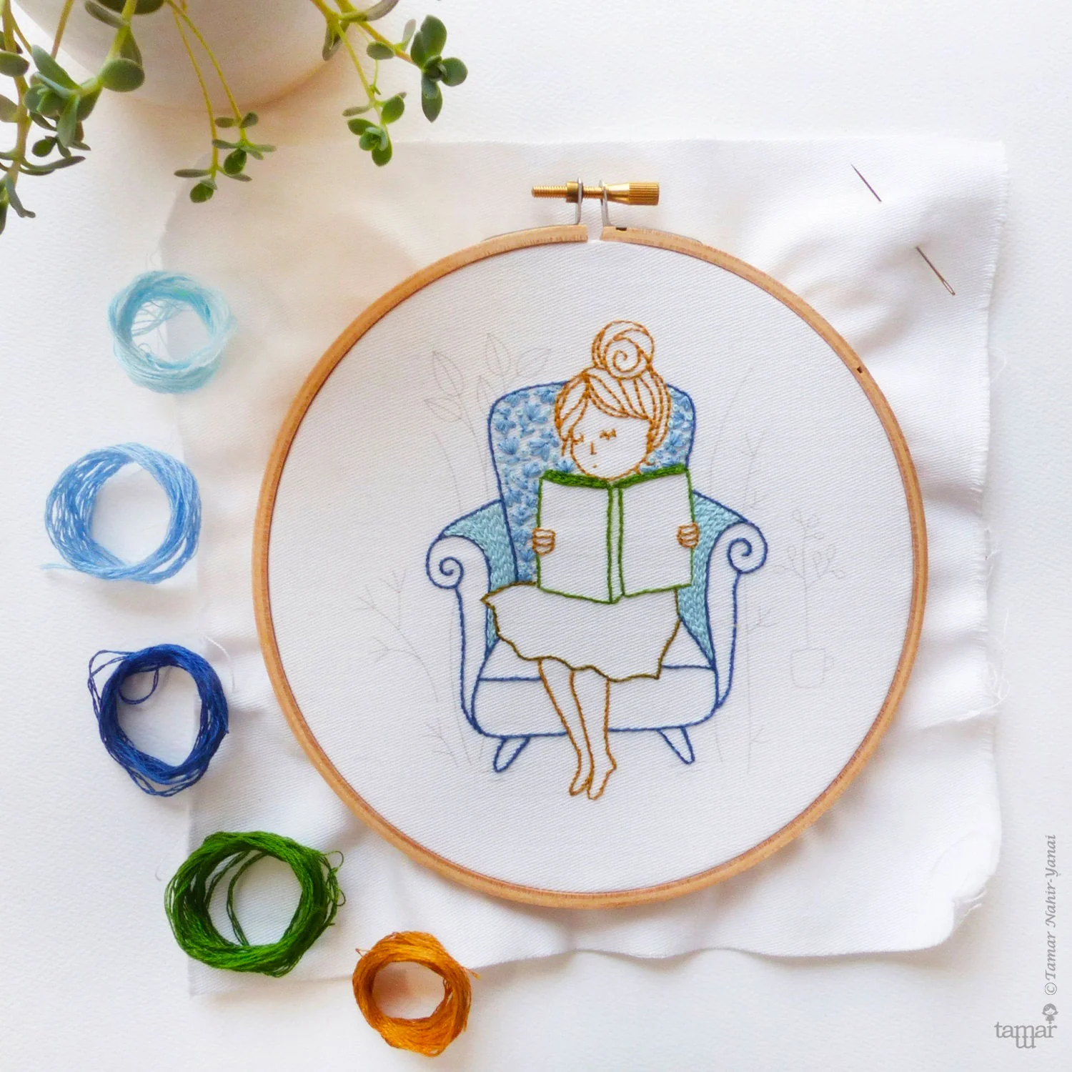 Reading Time Hand Embroidery Kit - Image 3
