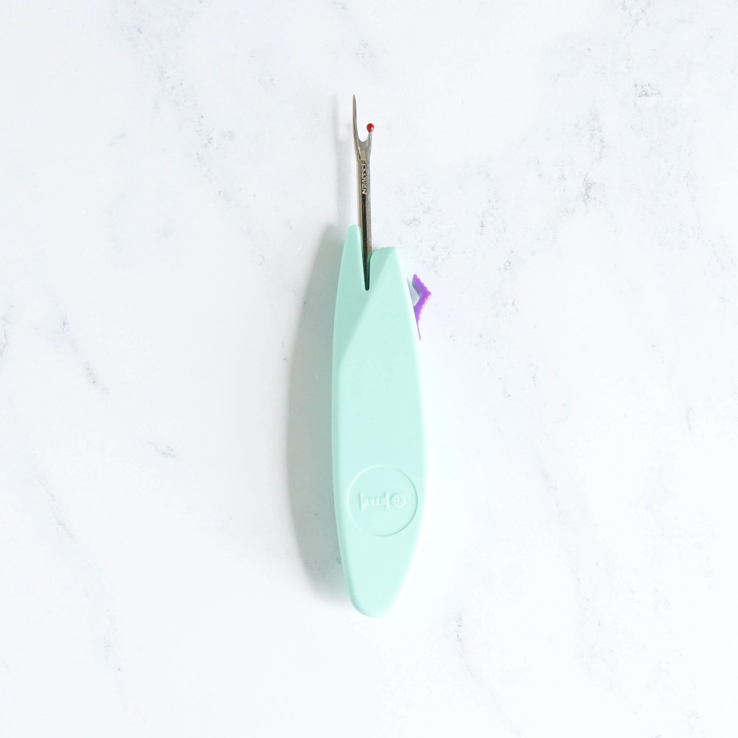 Retractable Seam Ripper and Thread Cutter
