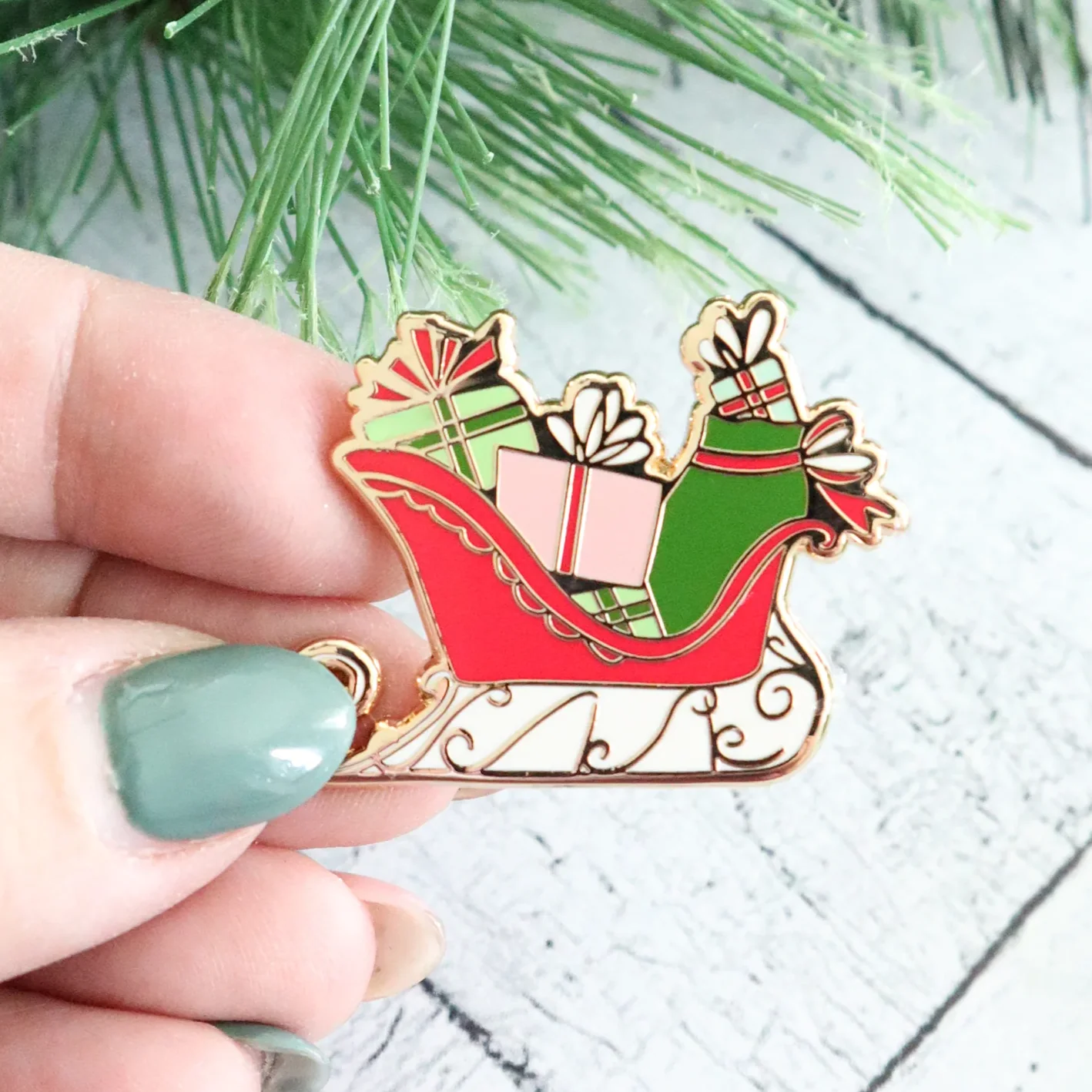 Santa's Sleigh Needle Minder - Image 3