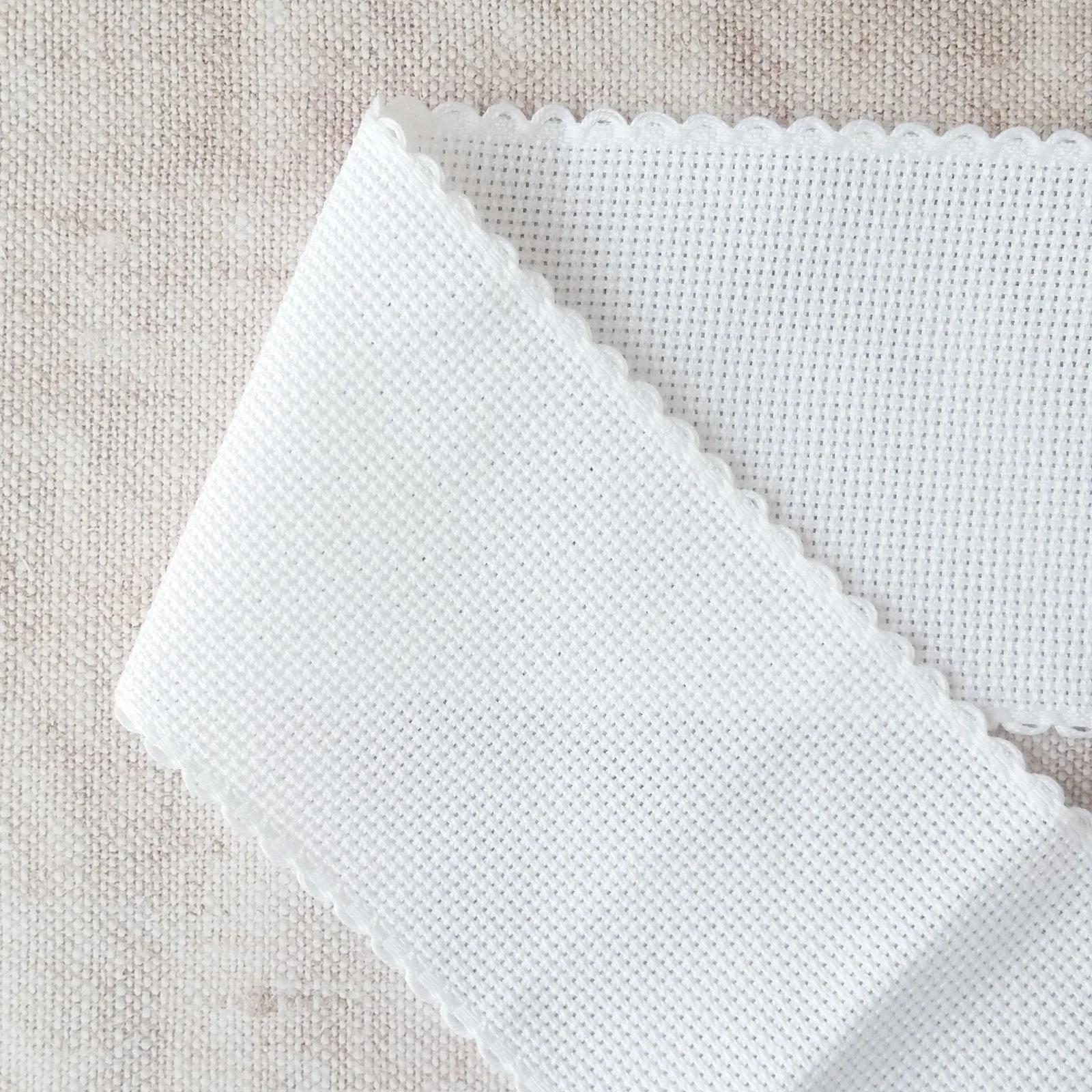 Scallop Edged White Aida Stitching Band - 3 Inch