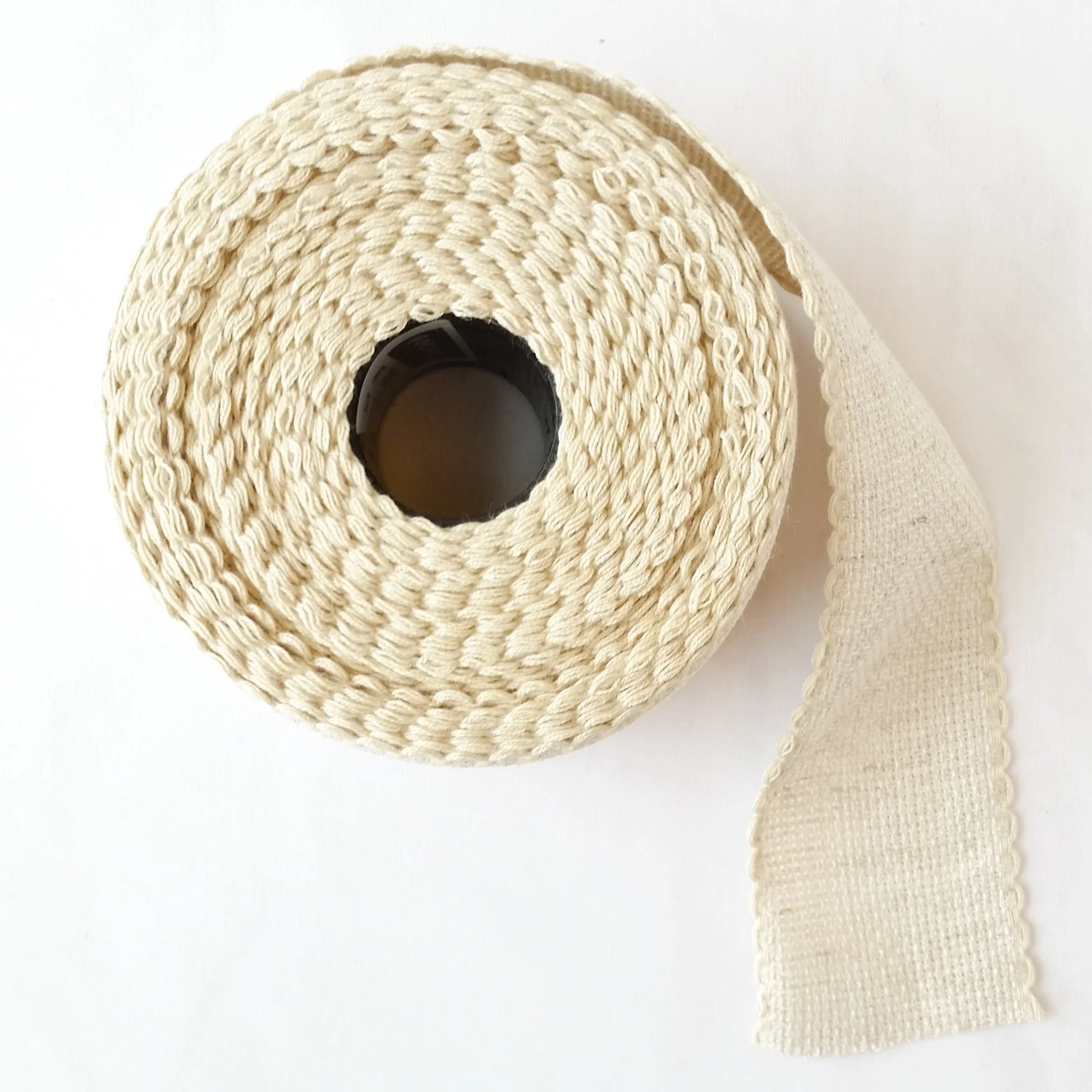Scallop Edged Natural Aida Stitching Band - 2 inches