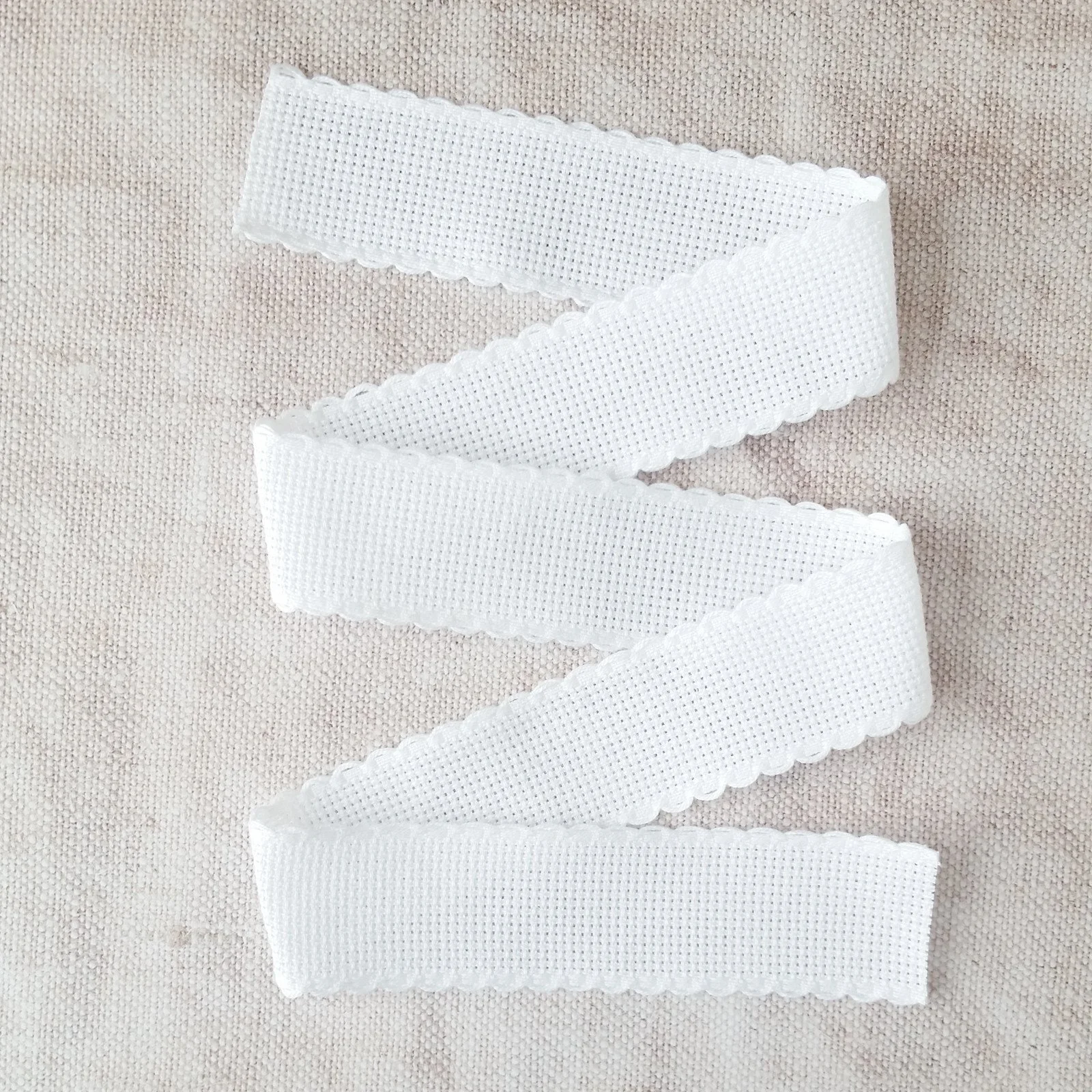 Scallop Edged White Aida Stitching Band - 1-3/16 Inch - Image 4