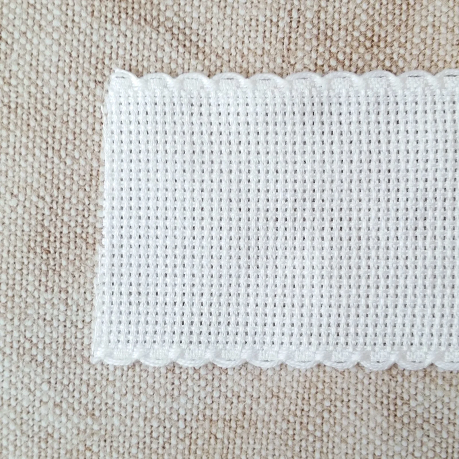 Scallop Edged White Aida Stitching Band - 2 inches - Image 3