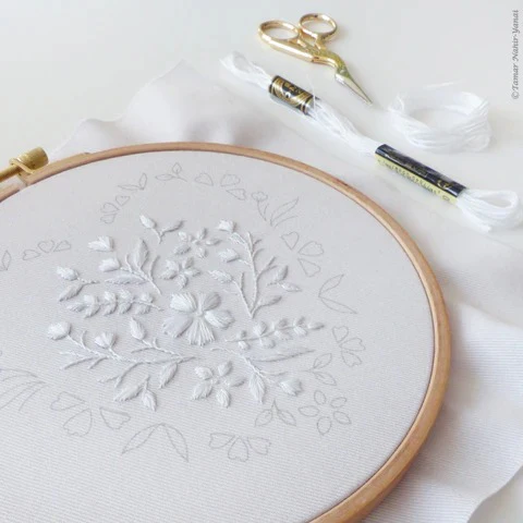 White Heart Hand Embroidery Kit - Image 2