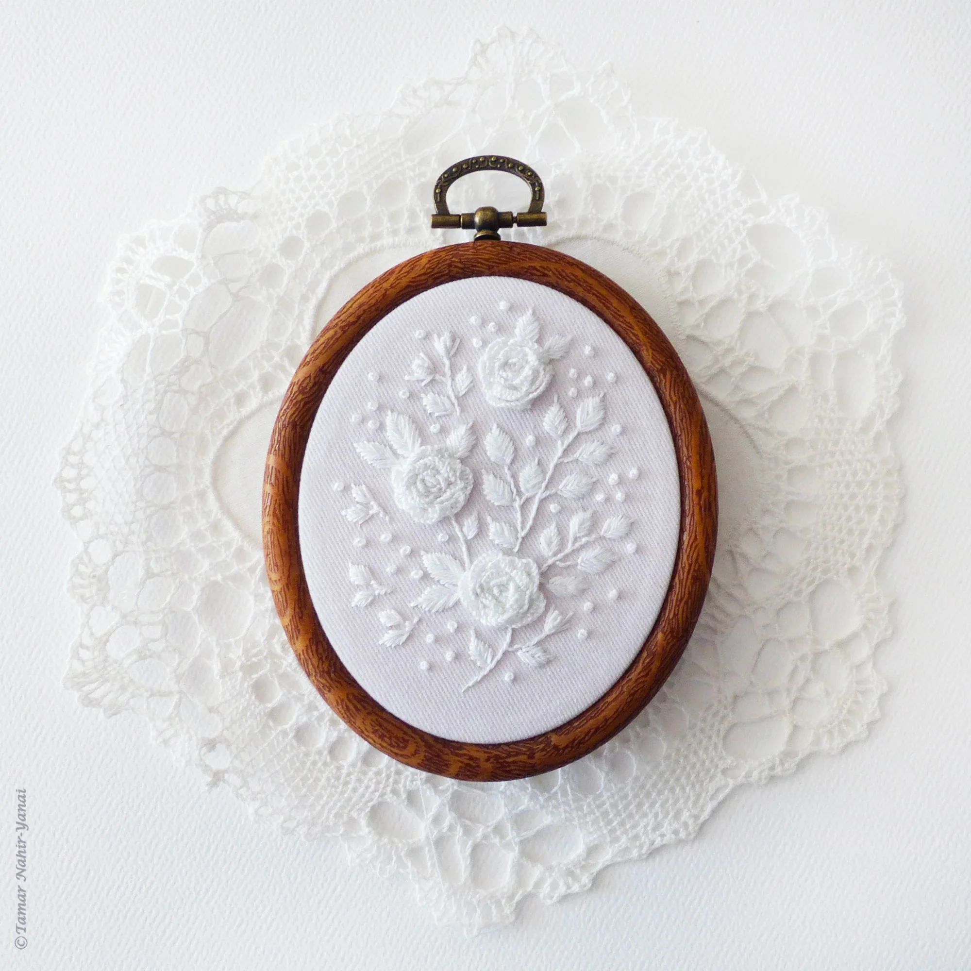White Roses Hand Embroidery Kit - Image 5