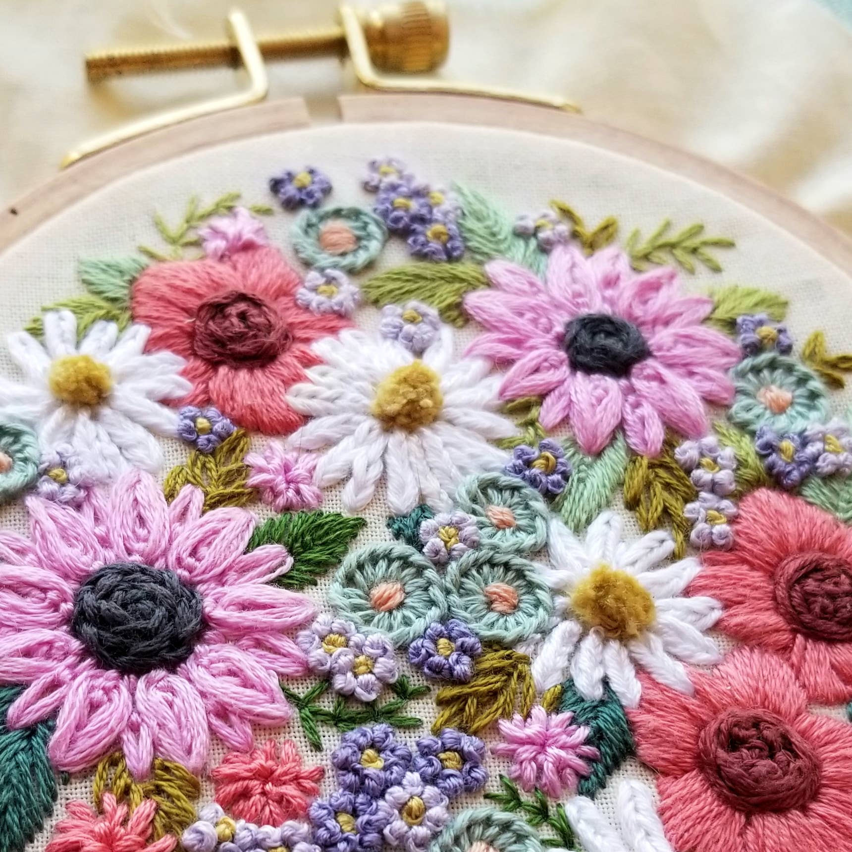 Wildflower Sampler Hand Embroidery Craft Kit - Image 3