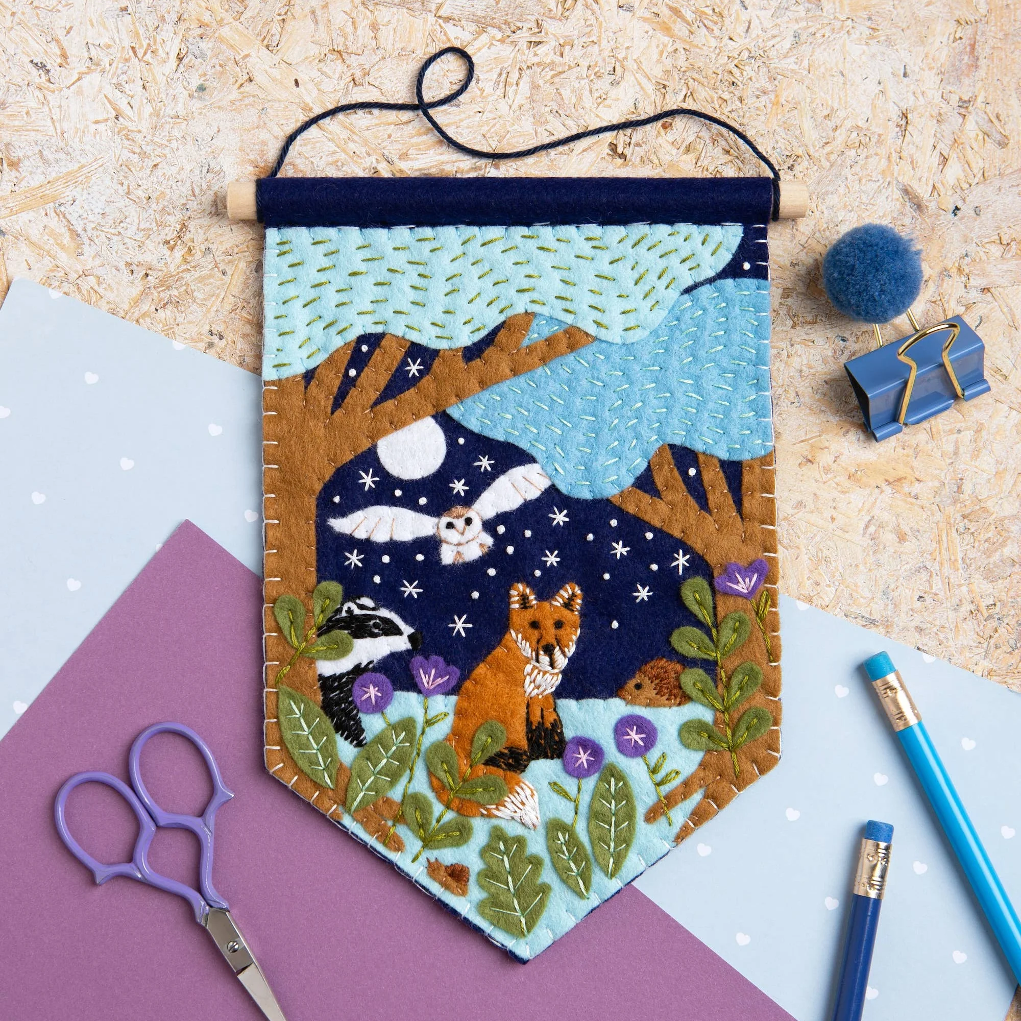 Woodland Pennant Felt Craft Kit - Image 2